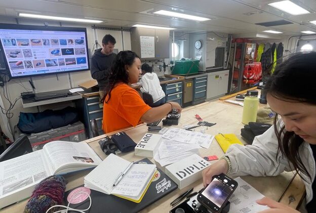 Scientists building smart phone microscopes