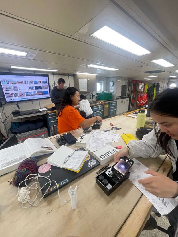 Scientists building smart phone microscopes